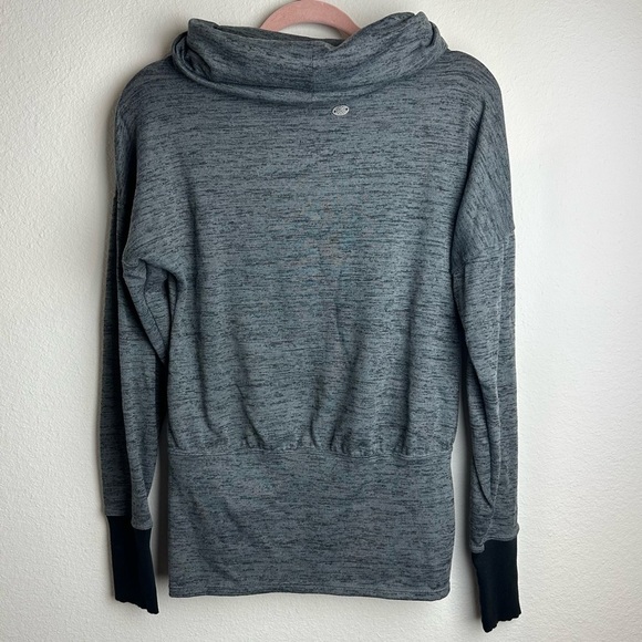 Athleta Gray Batwing and Robin Cowl Neck Top Size Small - Picture 3 of 10